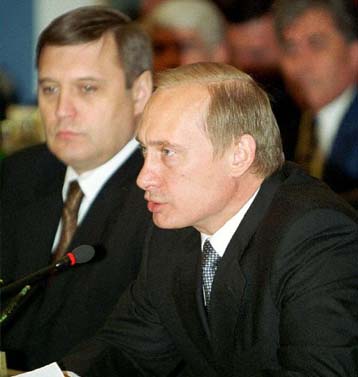 Με αντίποινα απειλεί η Μόσχα τις ΗΠΑ, εάν αναπτύξουν την αντιπυραυλική ασπίδα