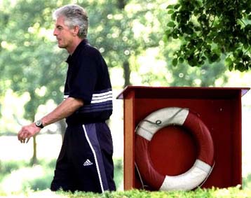 Φεύγω επειδή απέτυχα