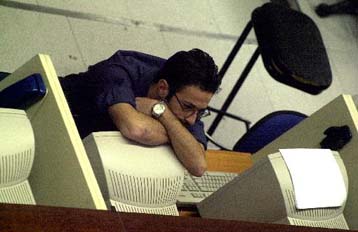 Μεσοπρόθεσμα τα θετικά αποτελέσματα στο ΧΑΑ από την ένταξη της Ελλάδας στην ΟΝΕ