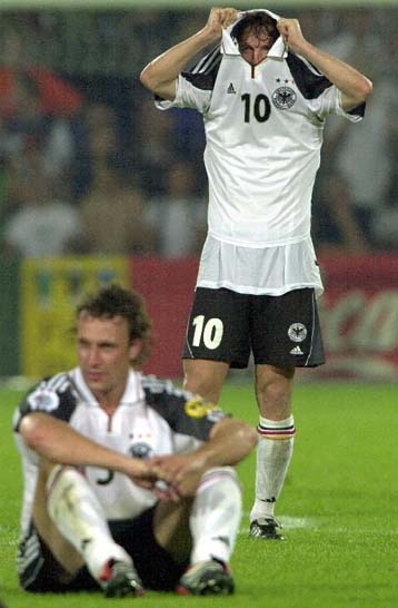 Υβρεις του γερμανικού Τύπου για την ομάδα-ντροπή του Ρίμπεκ