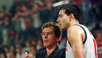 Ο Δενδρινός προ των πυλών του Ηρακλή