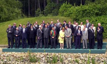 Σύγκλιση απόψεων επιδιώκουν οι Ευρωπαίοι ηγέτες στη Φέιρα για τη θεσμική μεταρρύθμιση της ΕΕ