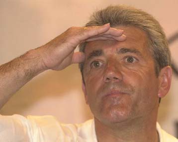 Στην κόψη του ξυραφιού Γερμανία, Ρουμανία, Αγγλία στον Α Ομιλο