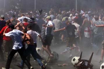 Απειλείται με αποβολή από το EURO 2000 η Αγγλία!