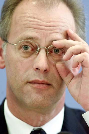 Ηττα της Luftwaffe με… θύμα το Γερμανό υπουργό Αμυνας