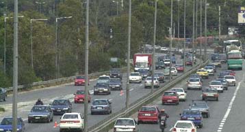 Με προβλήματα η επιστροφή των εκδρομέων – Υφεση της κακοκαιρίας από τη Δευτέρα το απόγευμα