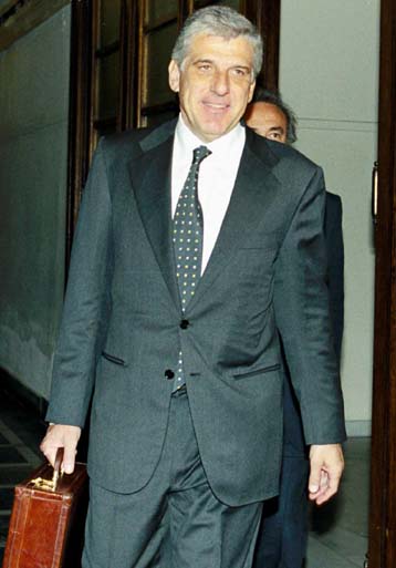 Σύγκρουση με συμφέροντα και οπισθοδρομικές αντιλήψεις στη μετα-ΟΝΕ εποχή