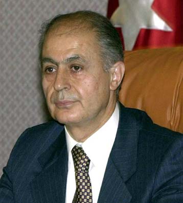 Μετά τον Ετζεβίτ και ο Σεζέρ υπέρ της κατάργησης της θανατικής ποινής στην Τουρκία