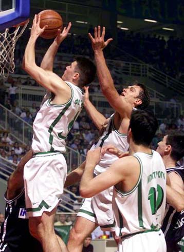 Με αποβολή απειλεί η FIBA την ULEB – Οι 16 ομάδες της Suproleague