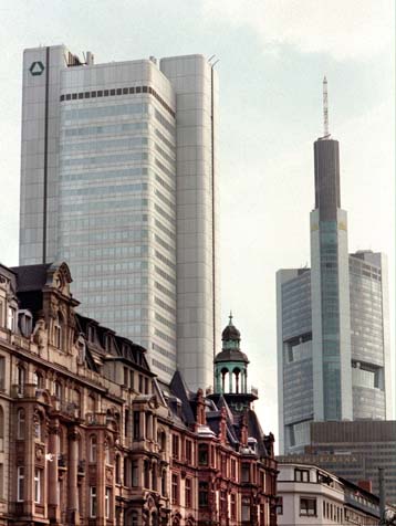 Φημολογείται συγχώνευση των Dresdner Bank και Commerzbank