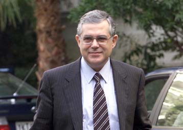 Λιγότεροι φραγμοί στην καταναλωτική πίστη