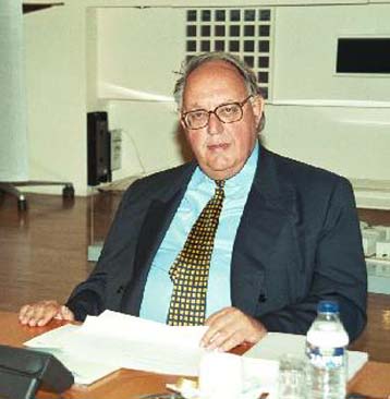 Συλλαλητήρια και φανατισμένοι άνθρωποι υπάρχουν και στη Δύση, δηλώνει ο Θ.Πάγκαλος στα Νέα