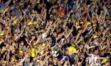 Πρόστιμο σε ΑΕΚ και Ιωνικό για τον τελικό του Κυπέλλου