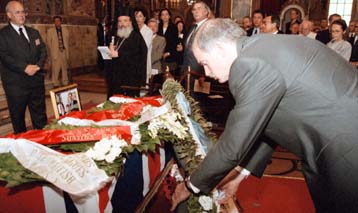 Πλήθος Ελλήνων και ξένων επισήμων στην επιμνημόσυνη δέηση για τον ταξίαρχο Σόντερς