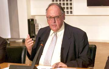 Επίθεση Πάγκαλου κατά ΝΔ και ΚΚΕ με αφορμή το τέμενος της Παιανίας