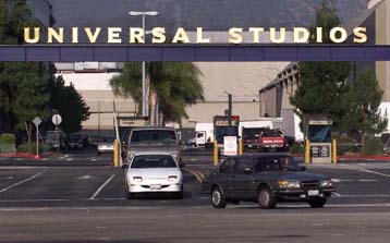 Μήνυση κατά εταιρείας του Διαδικτύου για αναμετάδοση τηλεοπτικών εκπομπών