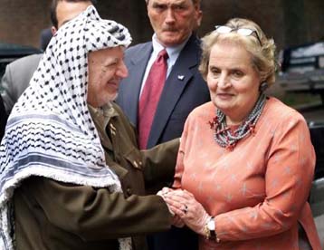 Στη Μέση Ανατολή και πάλι η Μάντλιν Ολμπράιτ