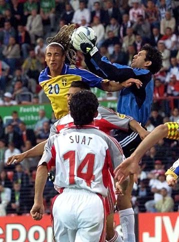 Εμειναν στο 0-0 Σουηδία και Τουρκία