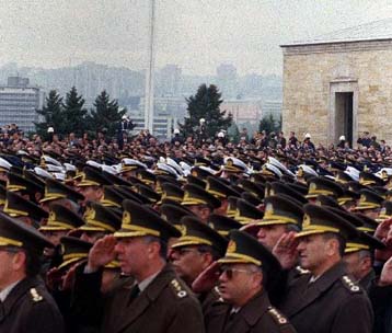 Πρώτη στο ΝΑΤΟ σε αμυντικές δαπάνες η Τουρκία