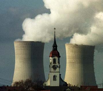 Η Greenpeace επικρίνει τη γερμανική απόφαση για απαγόρευση της χρήσης της πυρηνικής ενέργειας