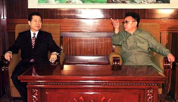 Ελπιδοφόρο βήμα η ιστορική σύνοδος των δύο Κορεών – Στη Σεούλ επέστρεψε ο Νοτιοκορεάτης πρόεδρος