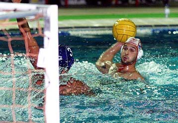 Χανιά – Πάτρα 10-11 και Ολυμπιακός – Γλυφάδα 12-6