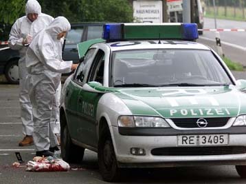 Τρεις Γερμανοί αστυνομικοί νεκροί και δύο τραυματίες από πυρά αγνώστου