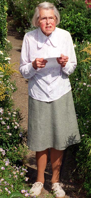 Επικρίσεις δέχεται η ΜΙ5 για τη μη σύλληψη της κόκκινης γιαγιάς