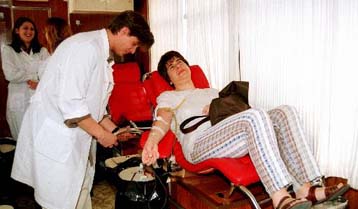 Δεν κάνουν προληπτικό ιατρικό έλεγχο οι Ελληνες, καπνίζουν πολύ και δεν γυμνάζονται