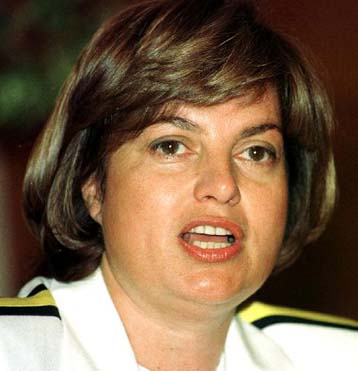 Παρέμβαση Ετζεβίτ για την εξομάλυνση της κυβερνητικής κρίσης