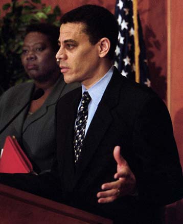 Λεπτομέρειες της συμφωνίας συγχώνευσης AOL-Time Warner ζητούν οι αμερικανικές Αρχές