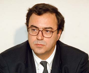 Σε τέσσερις μήνες το θεσμικό πλαίσιο για το ηλεκτρονικό εμπόριο