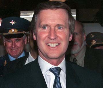 Στη Μόσχα ο Κοέν για τη ρωσική πρόταση αντιπυραυλικής προστασίας