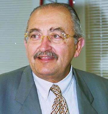 Στο εμπόριο CD-ROM με προσωπικά στοιχεία των Ελλήνων πολιτών