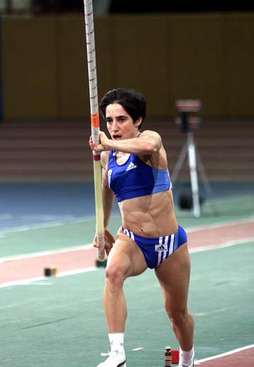 Πανελλήνιο ρεκόρ στο επί κοντώ η Τσιλιγγίρη