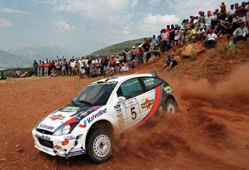 Ο ΜακΡέι οδηγεί την κούρσα