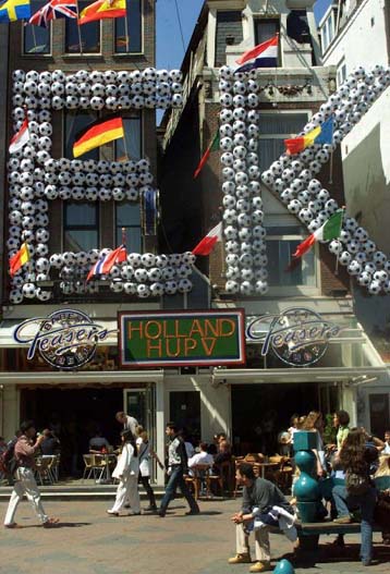 Ξεκινά η ευρωπαϊκή γιορτή του ποδοσφαίρου