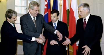 Οι τέσσερις του Βίσεγκραντ συντονίζουν τις ενέργειές τους για ένταξη στην ΕΕ