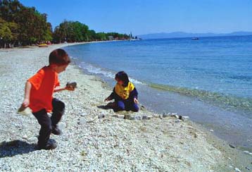 Τρίτες στην Ευρώπη οι ελληνικές ακτές το 2000