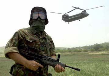 Ενα ανεκτέλεστο παιχνίδι πολέμου η σχεδιαζόμενη χερσαία επιχείρηση του ΝΑΤΟ στο Κόσοβο