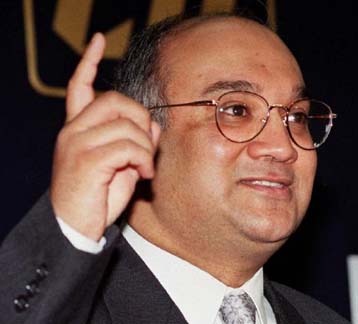 Ψυχραιμία επιδεικνύει ο Βρετανός ΥΦΥΠΕΞ στις δηλώσεις του για τη δολοφονία του Σόντερς