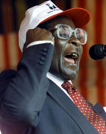 Με θάνατο απειλεί τους λευκούς ο πρόεδρος της Ζιμπάμπουε