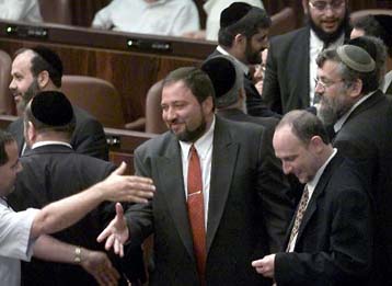 Απορρίπτει κάθε ενδεχόμενο πρόωρων εκλογών ο Μπαράκ