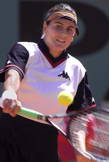 Η Κοντσίτα Μαρτίνεθ πέρασε εύκολα στον τελικό