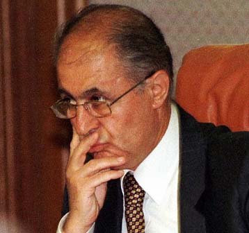 Δεν μεταβαίνει ο Σεζέρ στην Τεχεράνη, συντηρώντας την ένταση στις ιρανοτουρκικές σχέσεις