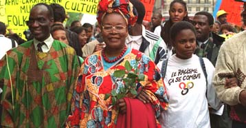 Μέτρα για την καταπολέμηση του εργασιακού ρατσισμού υιοθέτησε η ΕΕ