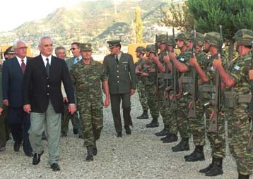 Παράταση παραμονής των Ελλήνων στρατιωτών στην Αλβανία ζητά το αλβανικό υπουργείο Αμυνας