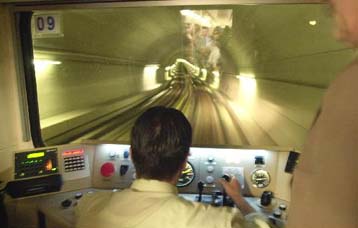 Τηλεφωνήματα για βόμβα ακινητοποιούν μετρό και ΗΣΑΠ στην Αθήνα