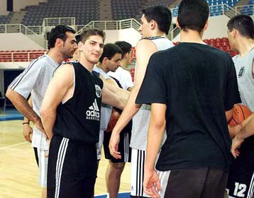 Επίθεση στο Λιαδέλη από οπαδούς του Αρη