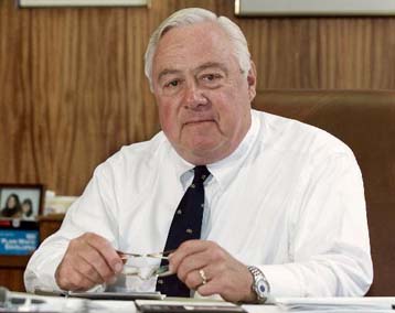 H αμερικανική κυβέρνηση αποδέχεται μόνο μερικές υποδείξεις της Microsoft